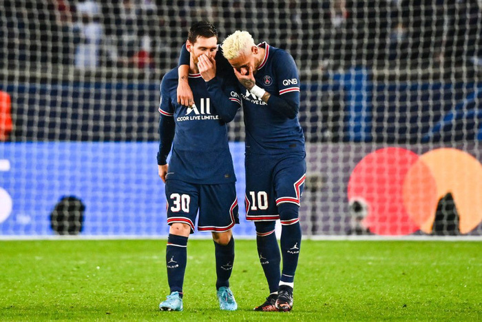 MU thấp thỏm Darwin Nunez, cược Martial ký Harry Kane