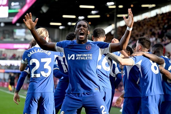 Chelsea đánh bại Burnley 4-1 để tận hưởng chiến thắng liên tiếp