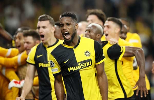 Kết quả Champions League: Ronaldo ghi bàn, Man Utd vẫn thua sốc đội vô danh